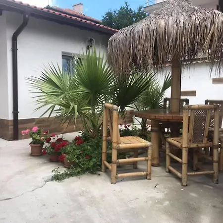 оазис сарай - Guest house Tsarevo